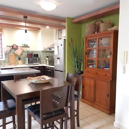 Bel Appartement Avec Terrasse Proche Des Plages Saint-Gilles Les Bains Exterior photo